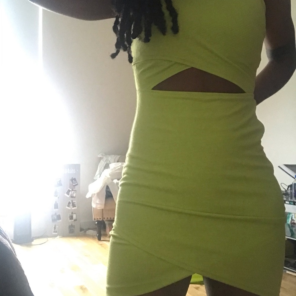 Zara dress - Picture 3 of 3